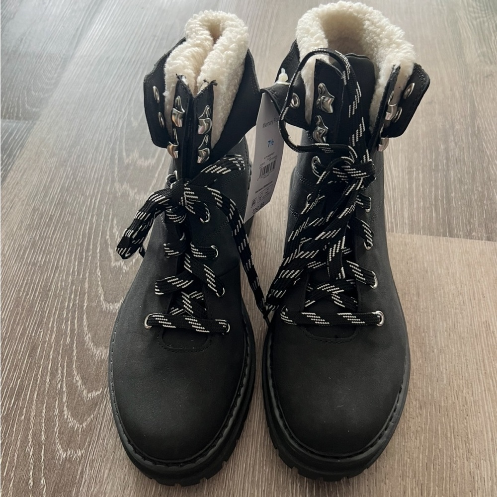 NWT Time and Tru Black Women's Lace-Up Boots size 7.5